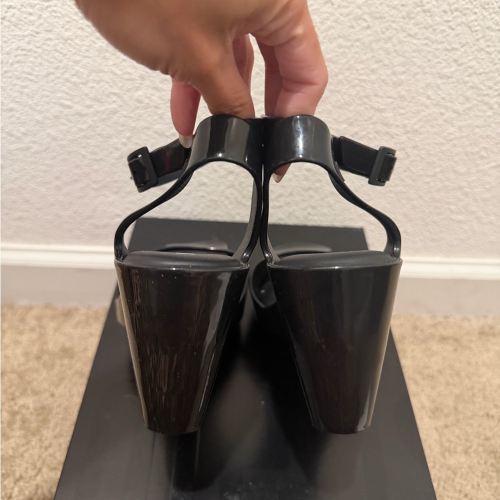 Melissa BLANCA Black Sandals smells like “Bubblegum” - Picture 3 of 6